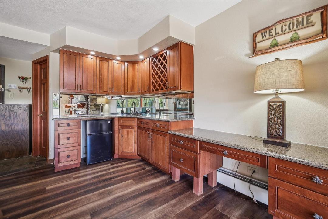 Photo of Kitchen in Peak 9