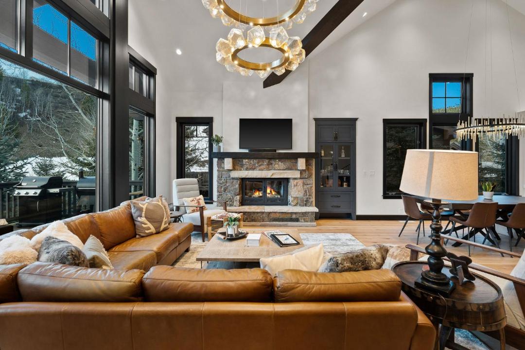 Photo of Livingroom in Edwards