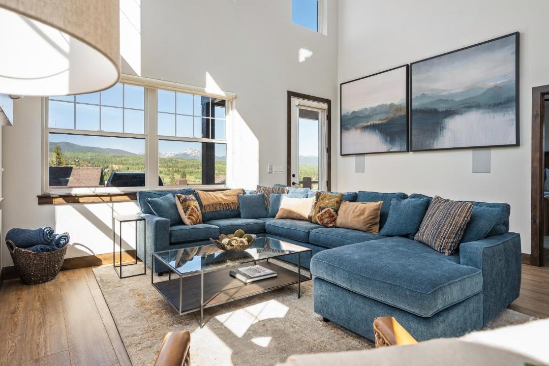Photo of Livingroom in Rendezvous