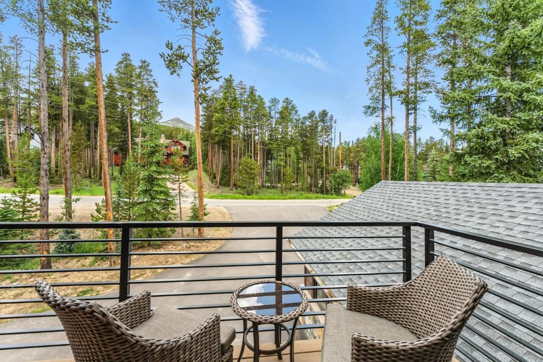 Photo of Patio Balcony in Peak 8