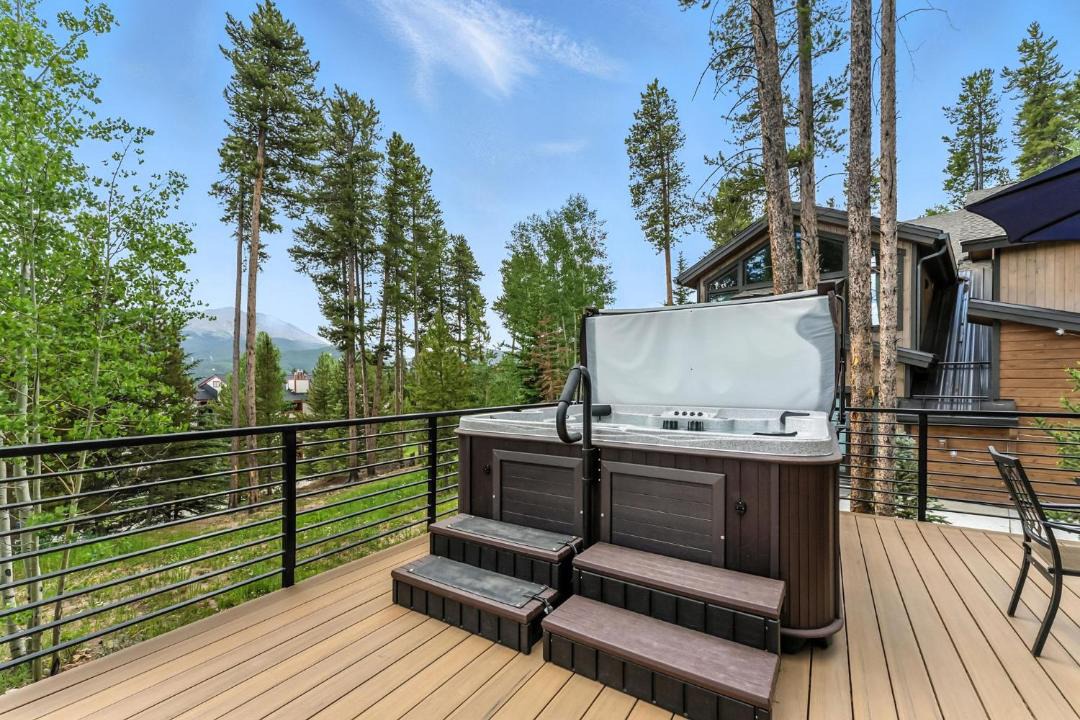 Photo of Patio Balcony in Peak 8