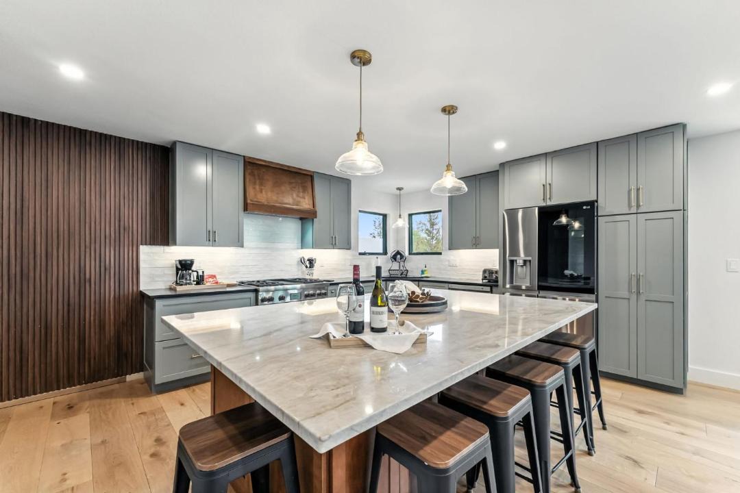 Photo of Kitchen in Peak 8