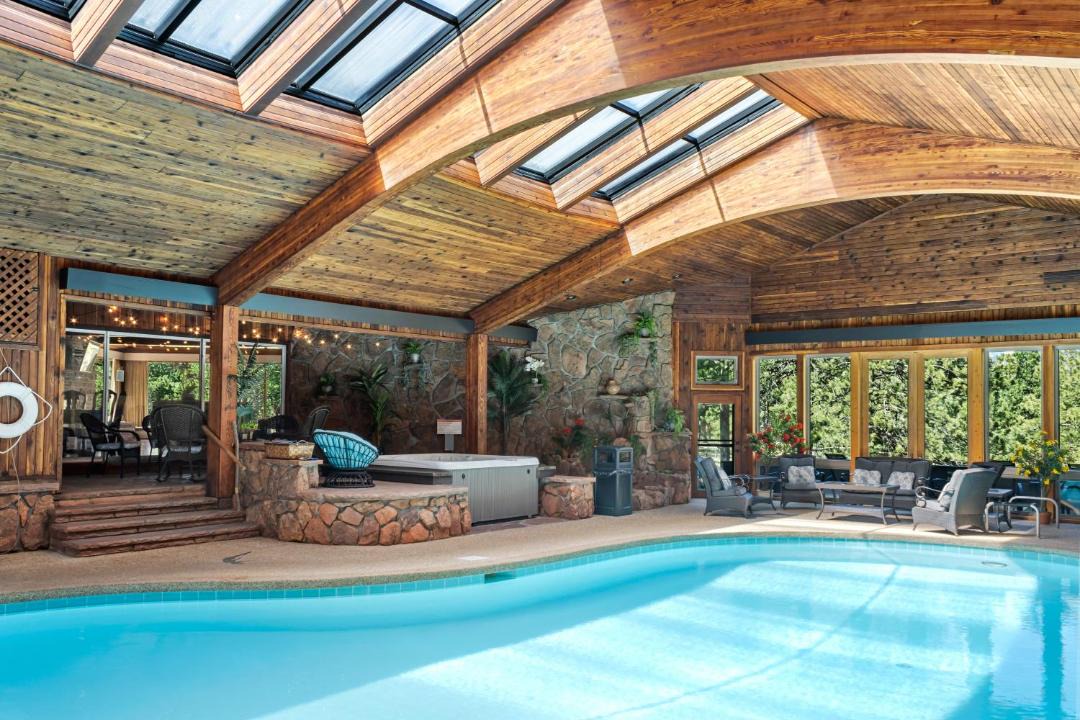 Photo of Livingroom in Stanley Hills