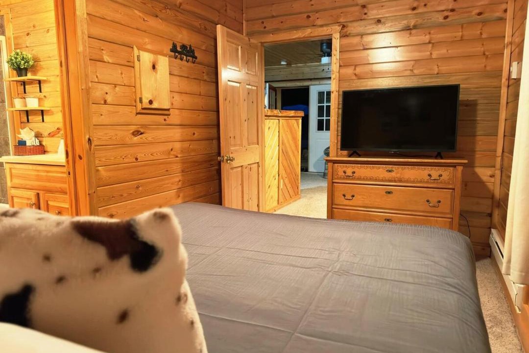 Photo of Bedroom in Grand Lake