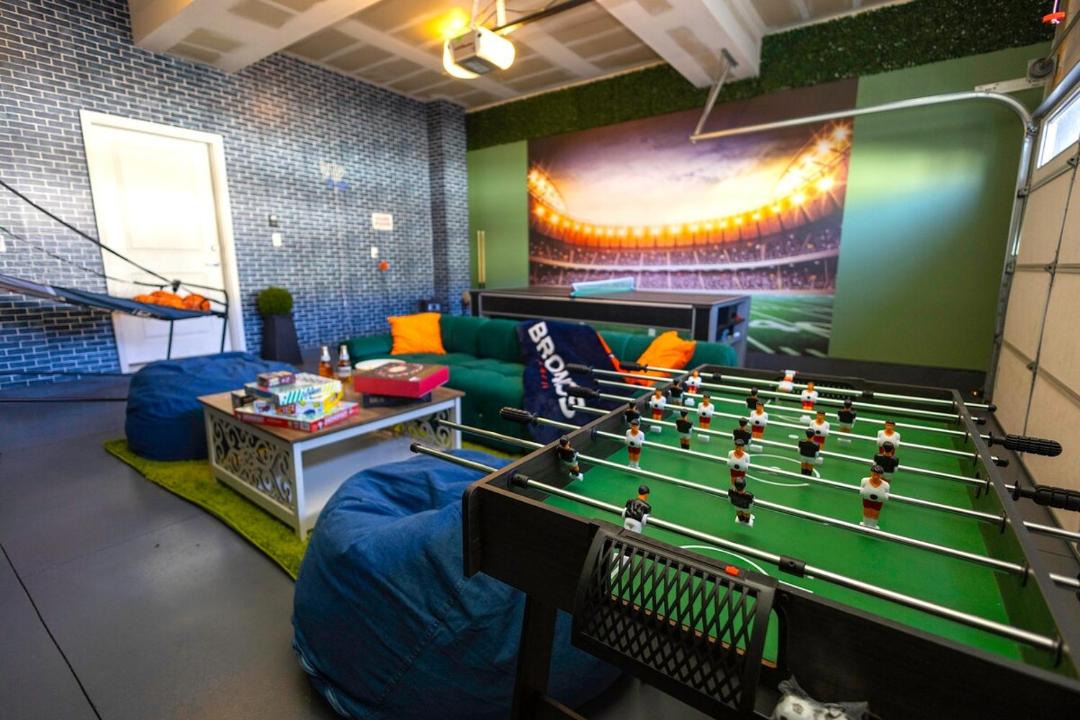 Photo of Livingroom in Dupont
