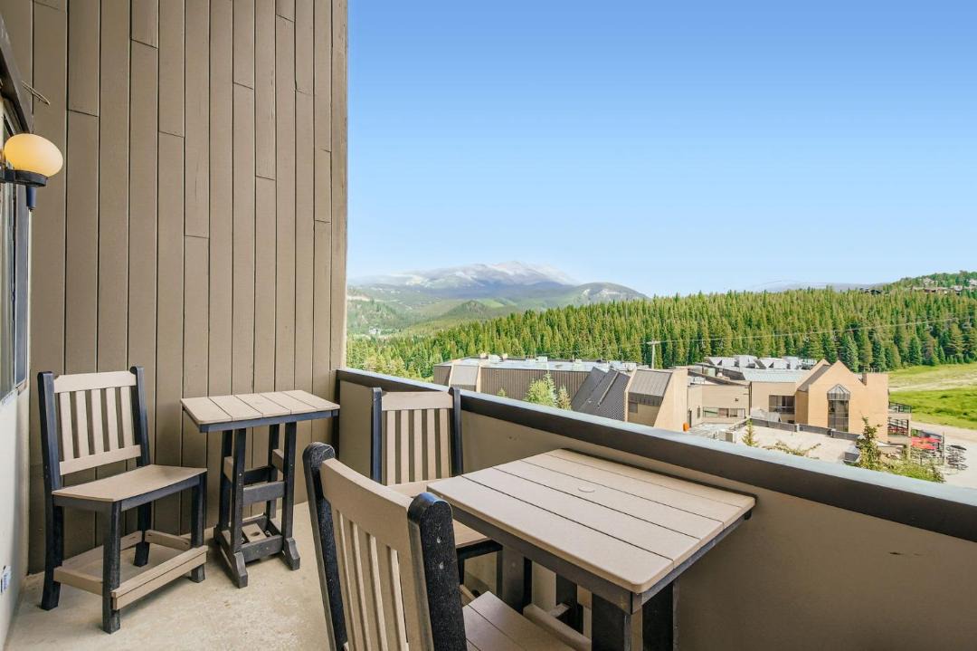 Photo of Patio Balcony in Peak 9