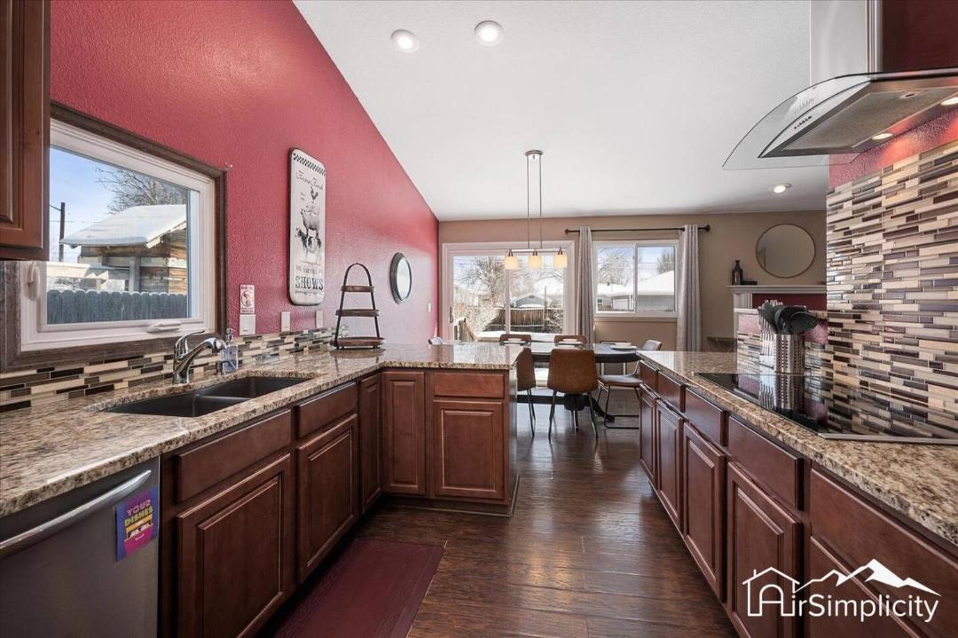 Photo of Kitchen in Barnum West