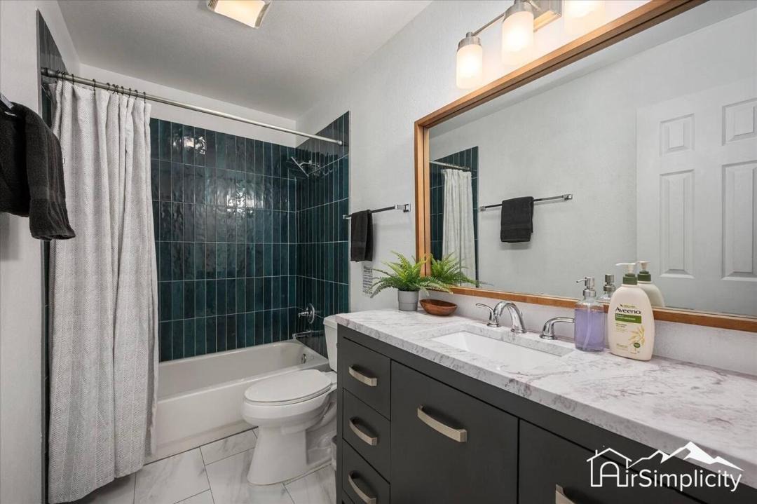 Photo of Bathroom in Barnum West