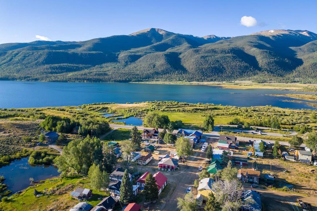 Photo of Others in Twin Lakes