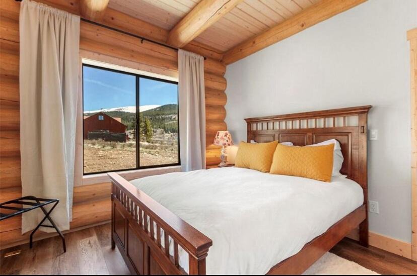 Photo of Bedroom in Alma