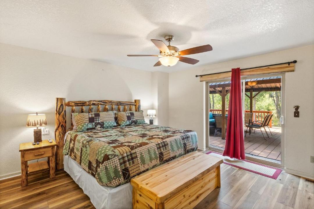 Photo of Bedroom in South Fork