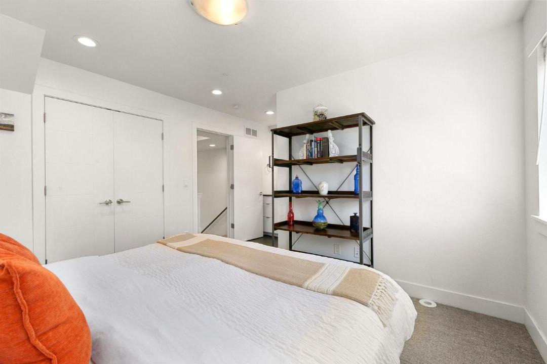 Photo of Bedroom in Old Town North