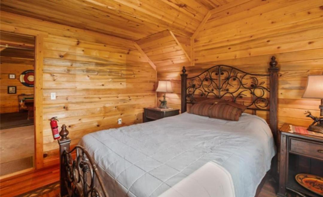 Photo of Bedroom in Victor