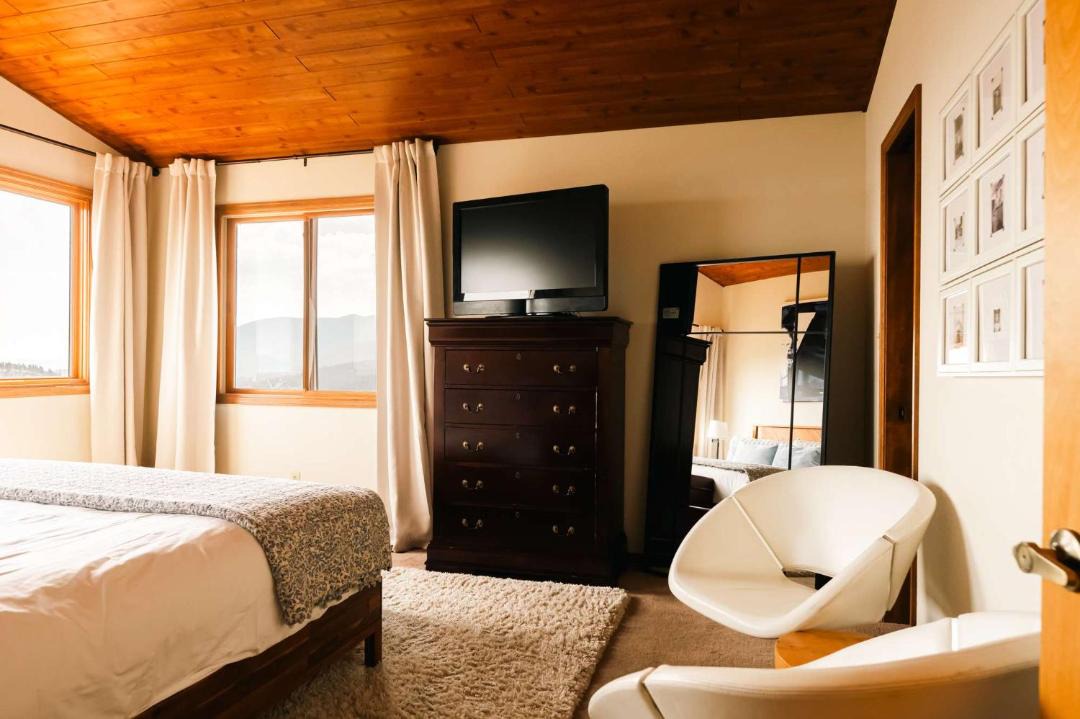 Photo of Bedroom in Evergreen