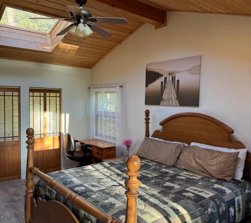 Photo of Bedroom in Divide