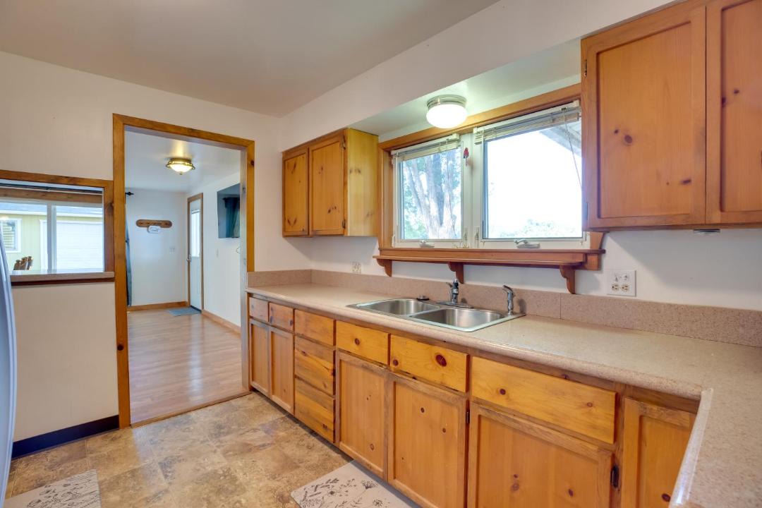 Photo of Kitchen in Lazear