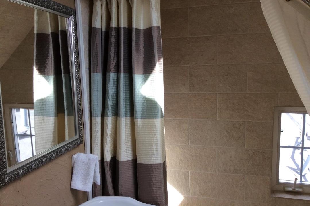 Photo of Bathroom in Golden