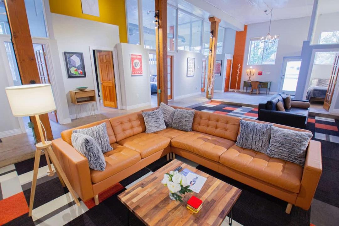 Photo of Livingroom in Cole