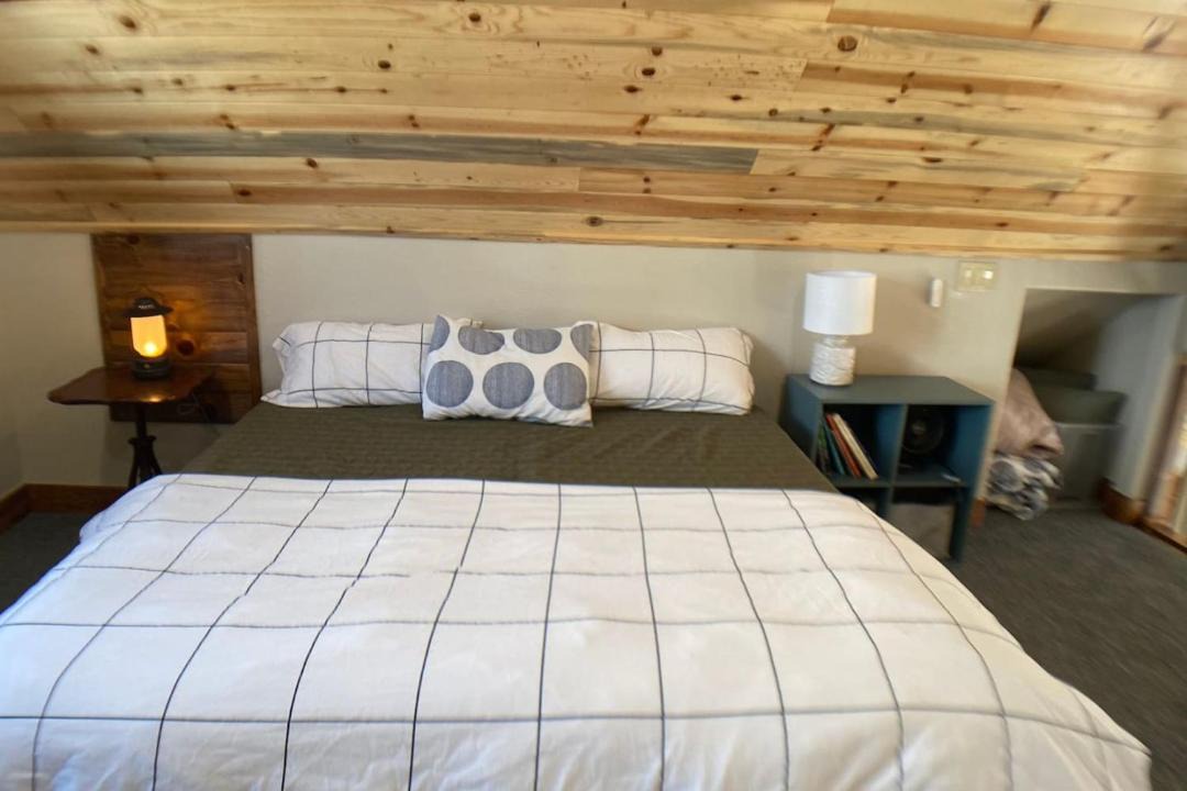 Photo of Bedroom in Indian Mountain