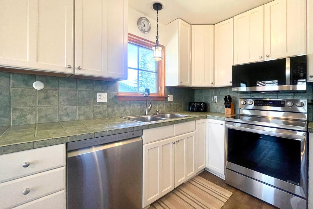 Photo of Kitchen in Cedar Village