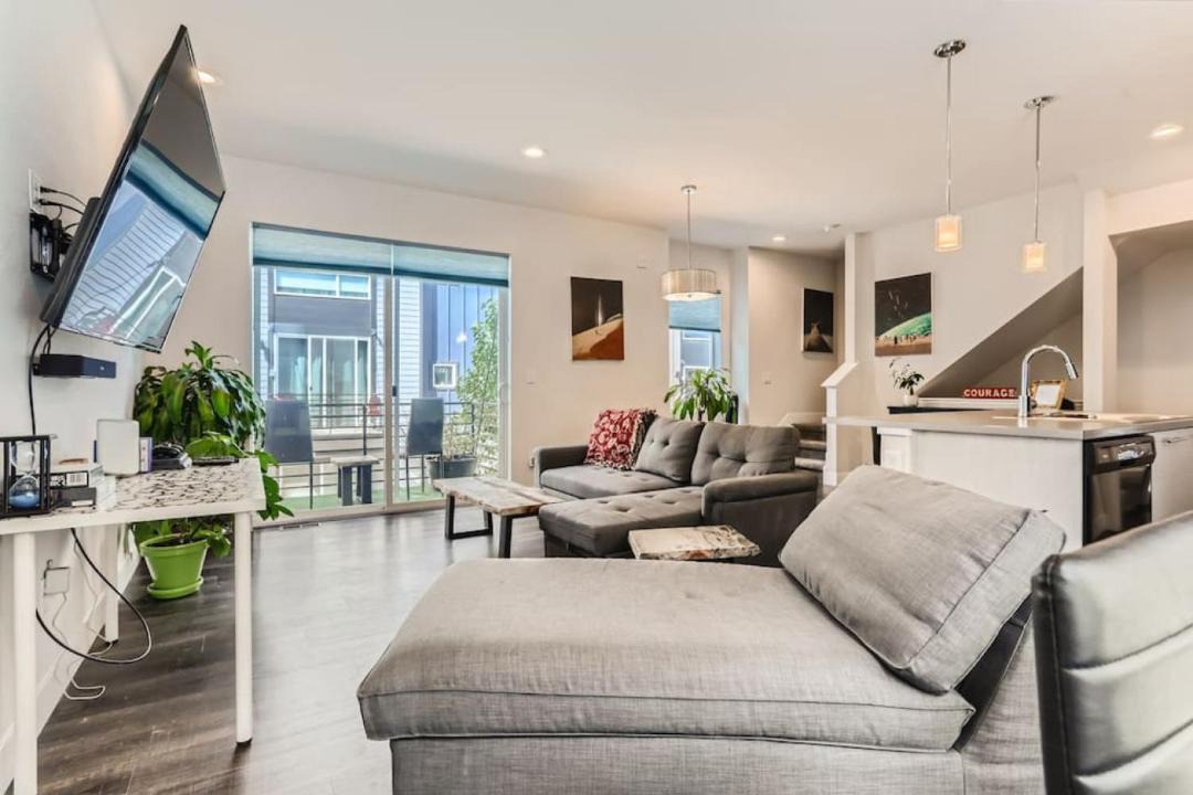 Photo of Livingroom in Lakewood