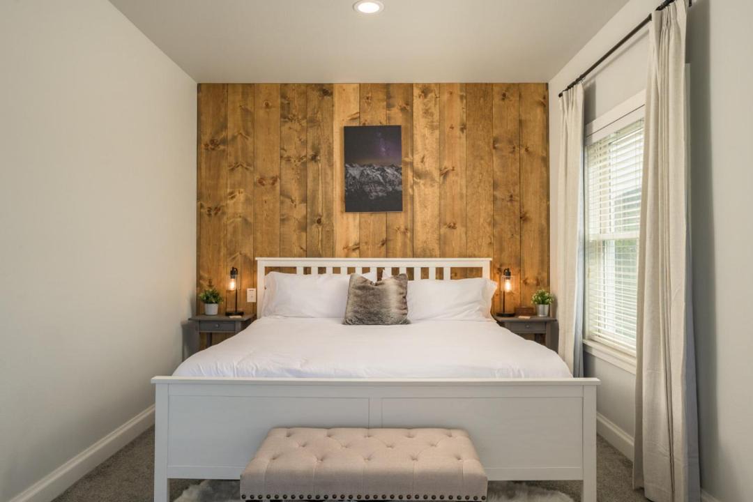 Photo of Bedroom in Black Hawk