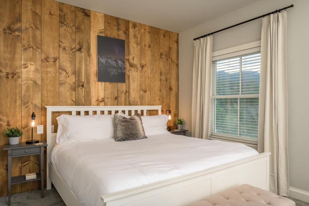 Photo of Bedroom in Black Hawk