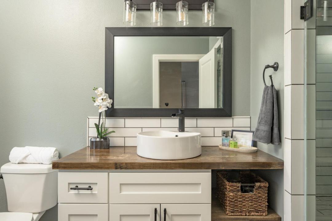 Photo of Bathroom in Black Hawk