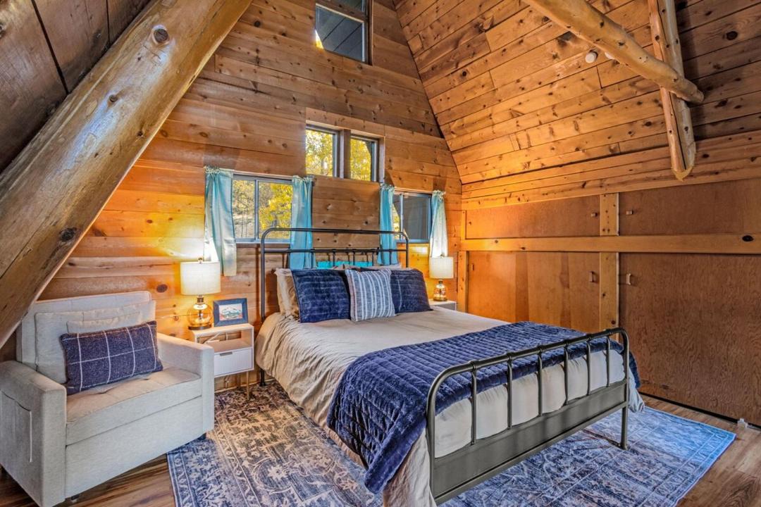 Photo of Bedroom in Woodland Park