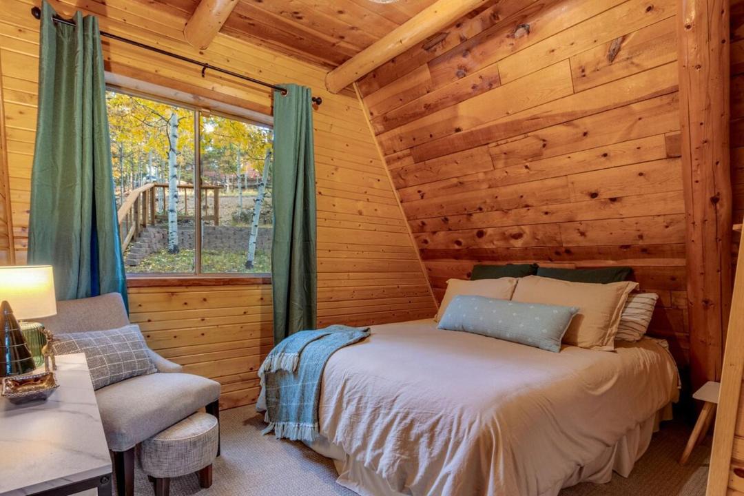 Photo of Bedroom in Woodland Park