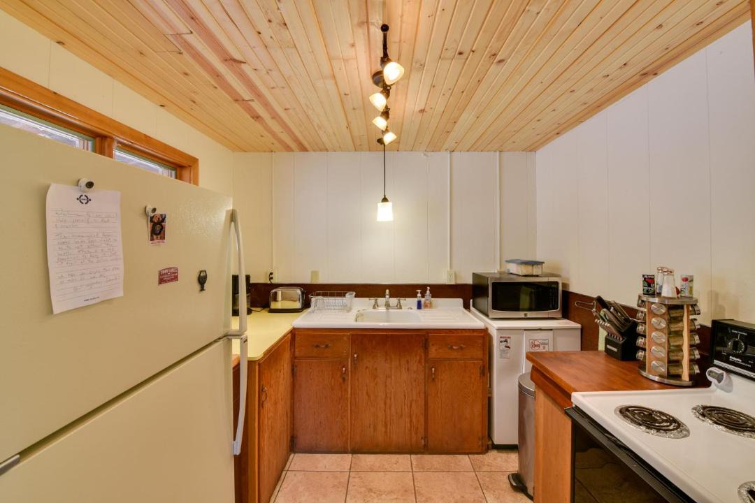 Photo of Kitchen in Twin Lakes