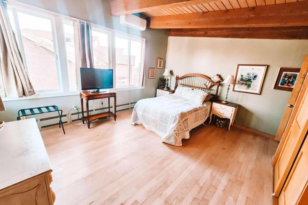 Photo of Bedroom in West Colorado Springs