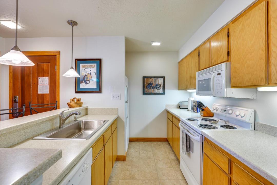 Photo of Kitchen in Lakeside Village