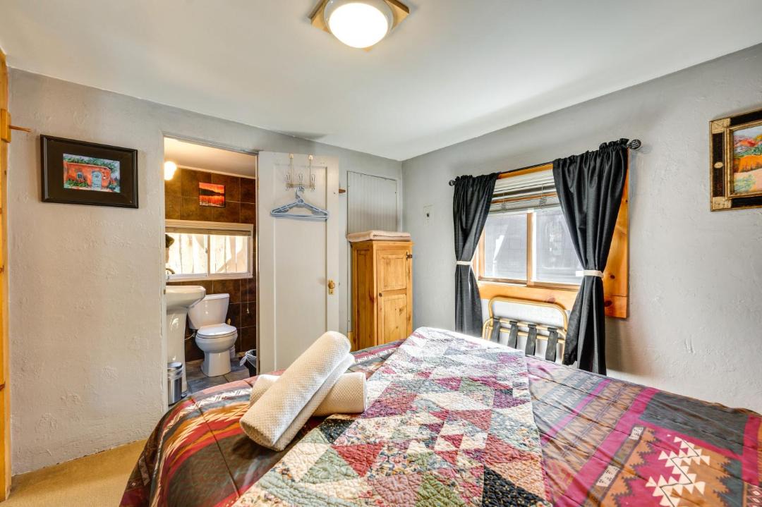 Photo of Bedroom in Drake