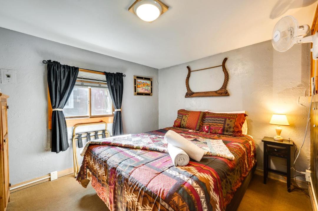 Photo of Bedroom in Drake