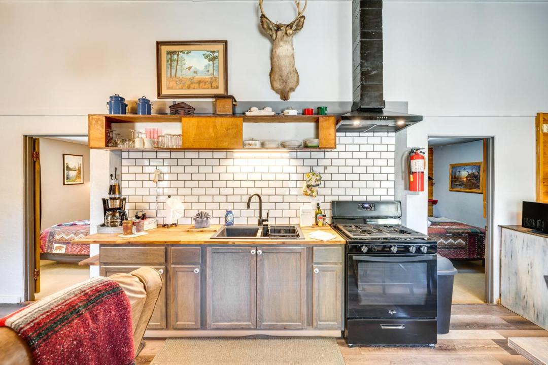Photo of Kitchen in Drake