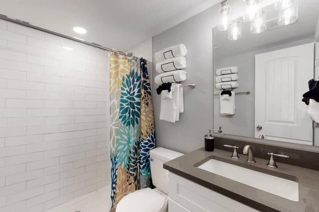 Photo of Bathroom in Dupont