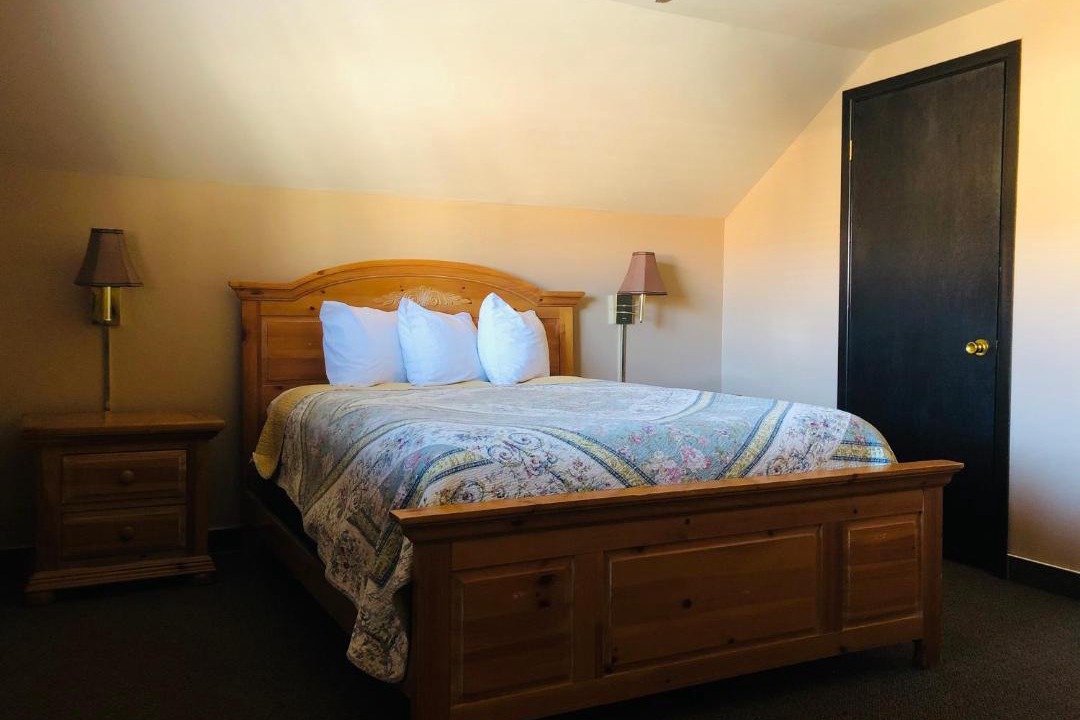 Photo of Bedroom in Glenwood Springs