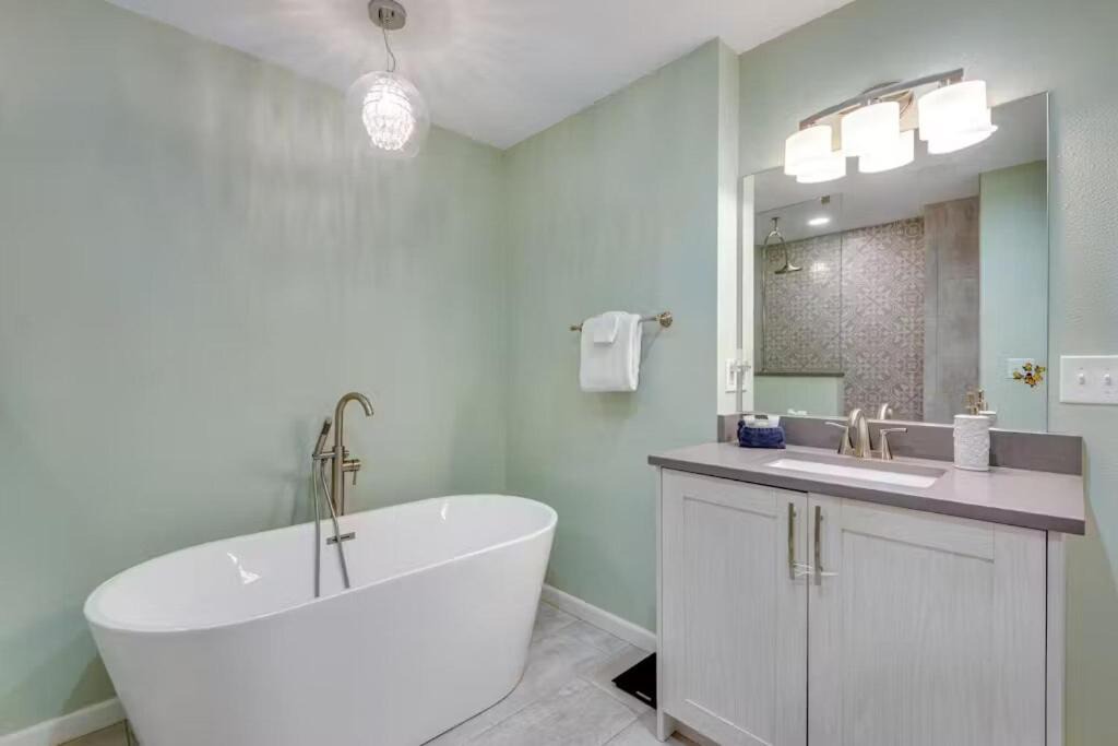 Photo of Bathroom in Northwest Colorado Springs
