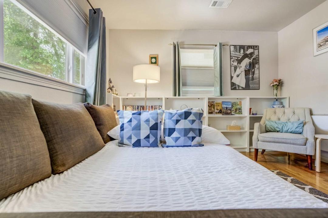Photo of Bedroom in Broadmoor