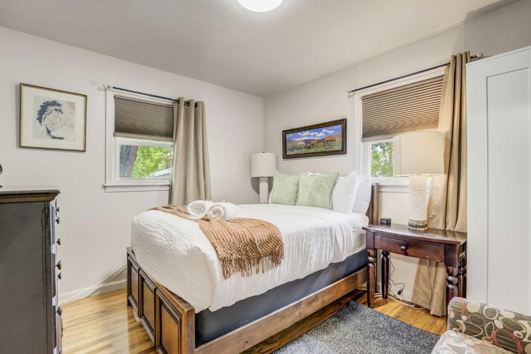 Photo of Bedroom in Broadmoor