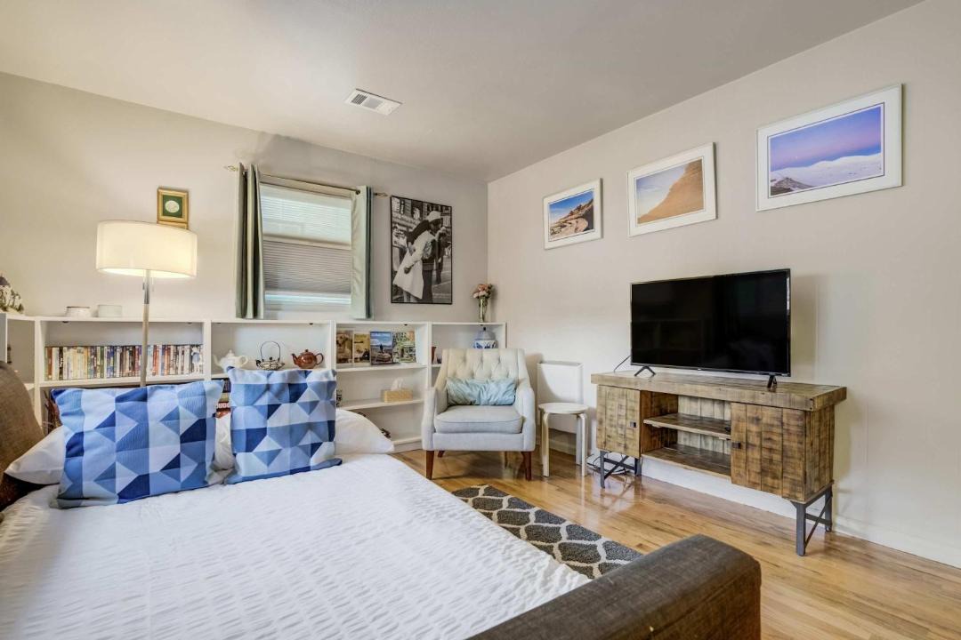 Photo of Bedroom in Broadmoor