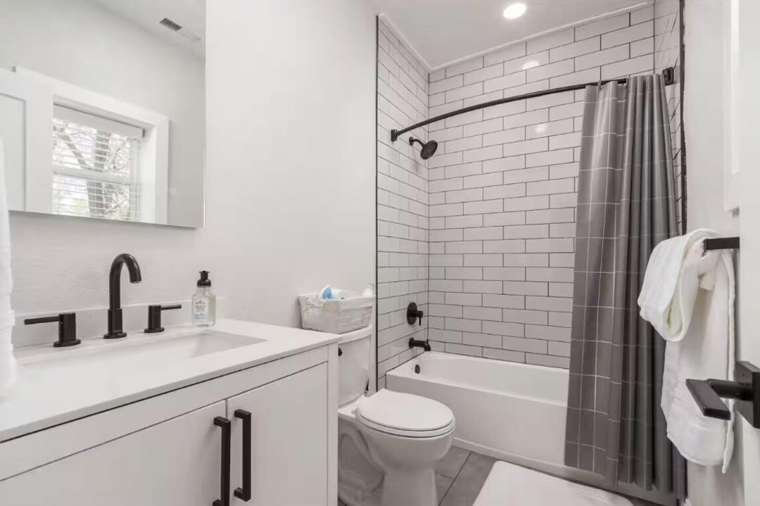 Photo of Bathroom in Pueblo