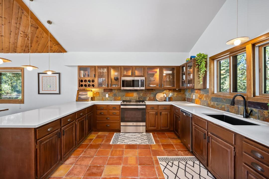 Photo of Kitchen in Evergreen