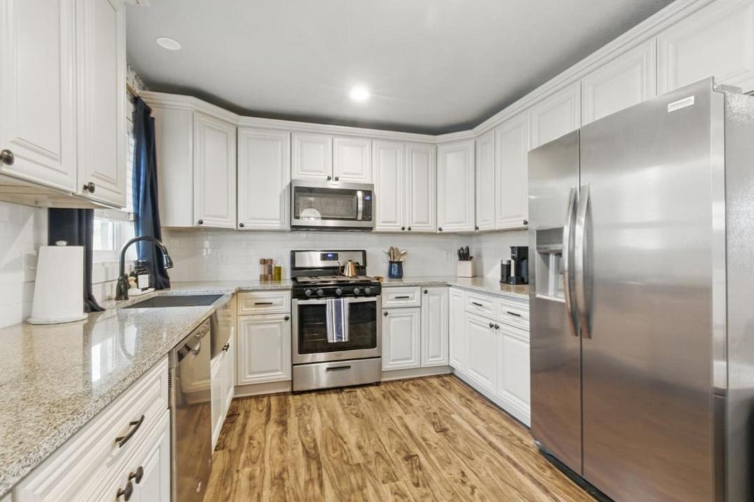 Photo of Kitchen in Arvada Plaza Area