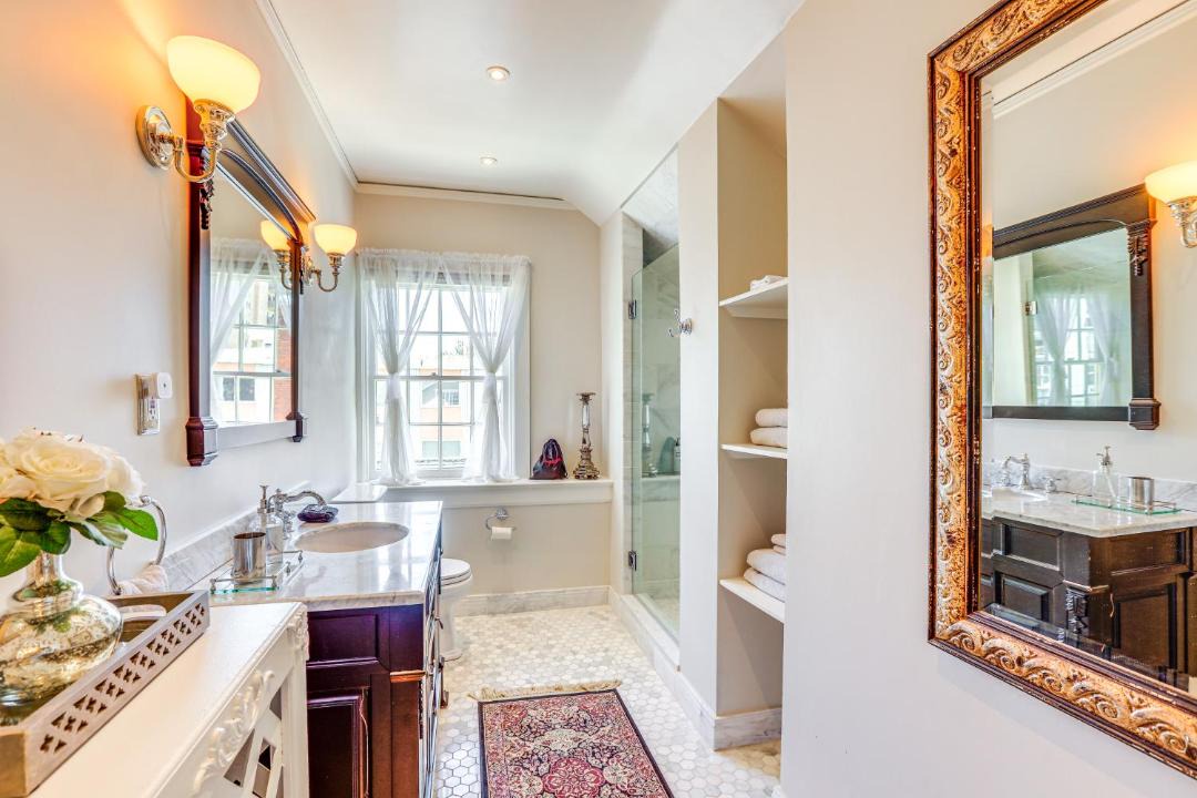 Photo of Bathroom in Capitol Hill
