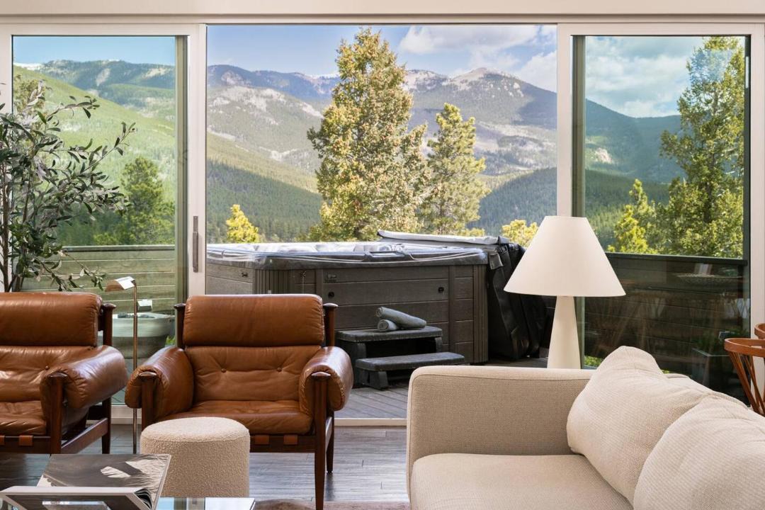 Photo of Livingroom in Bailey