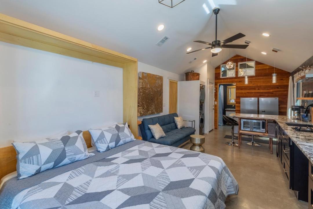 Photo of Bedroom in Washington Virginia Vale