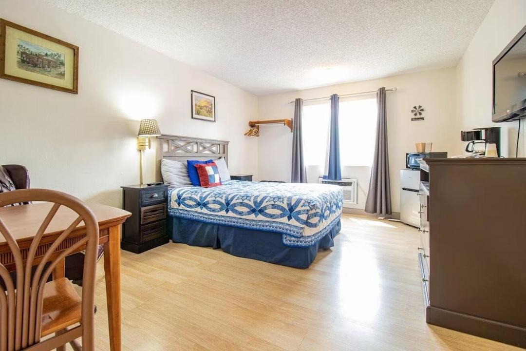 Photo of Bedroom in Manitou Springs