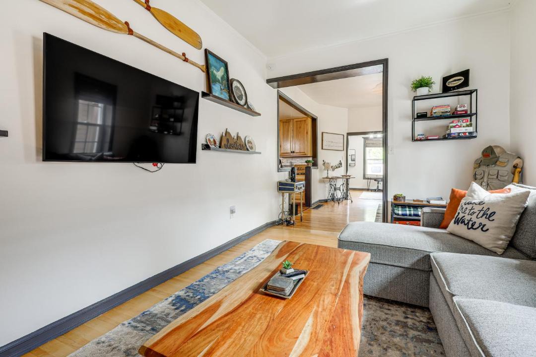 Photo of Livingroom in Canon City